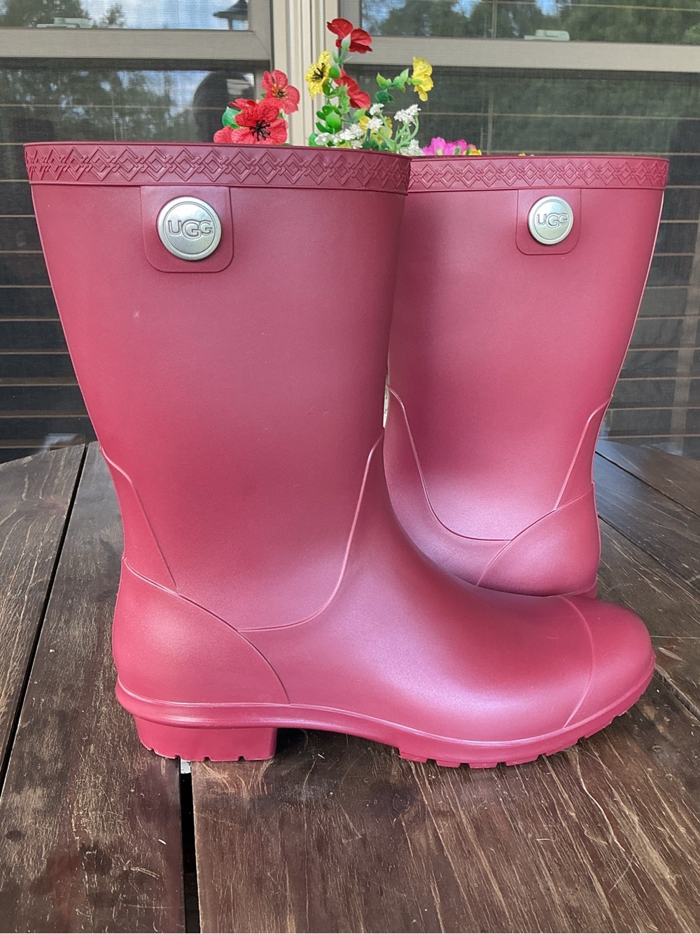 UGG Sienna Matte Rain Boots Maroon Size 8